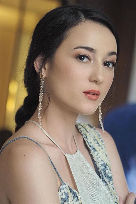  Behind the Scenes: Revealing the Hidden Aspects of Julie Estelle's Personal Life and Relationships 