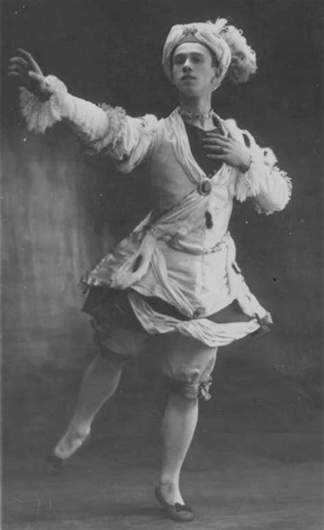  Vaslav Nijinsky: The Formative Years 