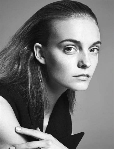 About Nimue Smit: A Fascinating Journey