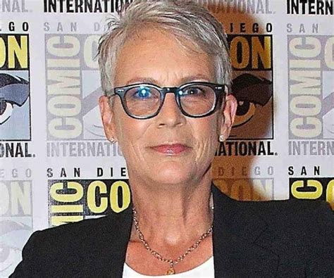 Achievements of Jamie Lee Curtis: A Respected Artist and a Philanthropic Individual