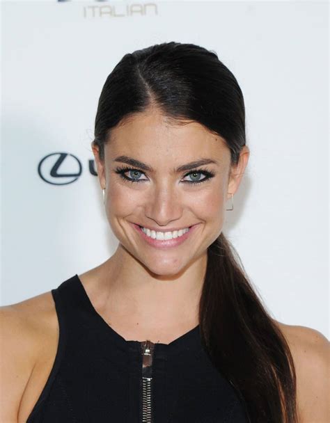Age, Height, and Figure: Unveiling the Stats of Lauren Mellor