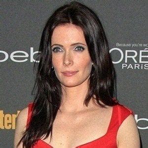 Age: How Old is Bitsie Tulloch?