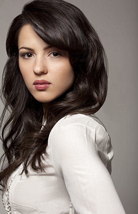 Behind the Scenes: Insights into Annet Mahendru's Personal Life