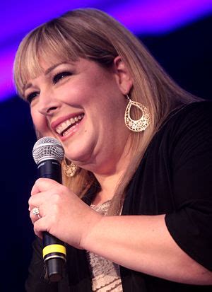 Biography of the Multitalented Carnie Wilson