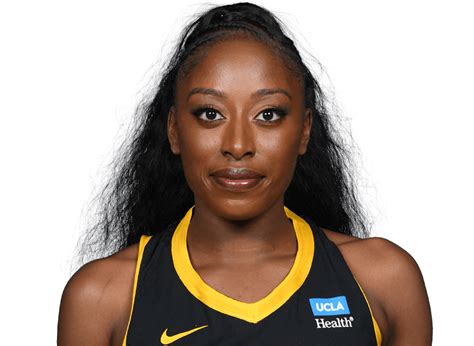 Chiney Ogwumike: Height