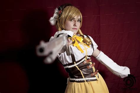 Cosplay Excellence: Lady Remi's Skill and Creativity