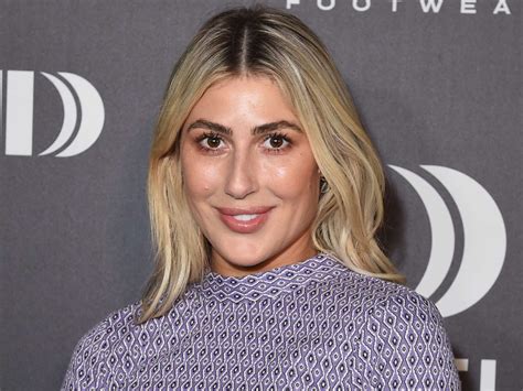 Discovering Emma Slater's Financial Success