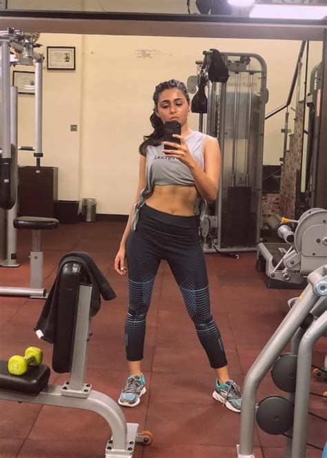 Discovering Shalini Pandey's Impressive Stature, Attractive Physique, and Fashion Sense