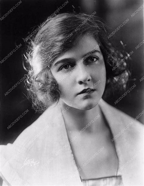 Dorothy Gish - The Extraordinary Journey of a Silent Film Star