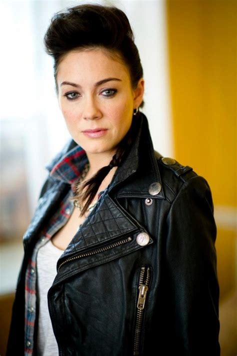 Early Life and Background of Anna Skellern