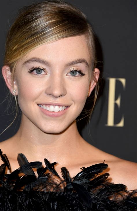 Examining Sydney Sweeney's Height and Physical Appearance