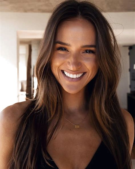 Exploring Helen Owen's Age, Height, and Figure