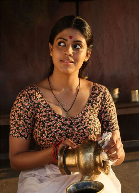 Exploring Ineya Shruti Sawant's Journey in the Entertainment Industry
