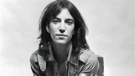 Exploring the Icon's Physical Presence: An Insight into Patti Smith's Age, Height, and Figure