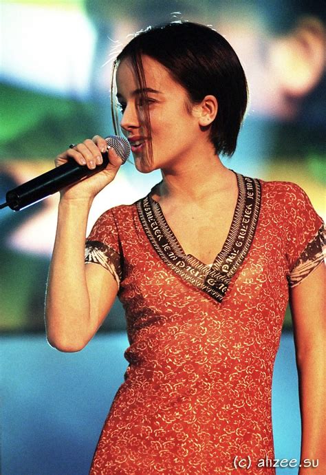 From "Moi.. Lolita" to International Fame: Alizee's Breakthrough