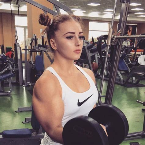 From Weightlifting to Instagram Fame: Julia Vins' Path to Success