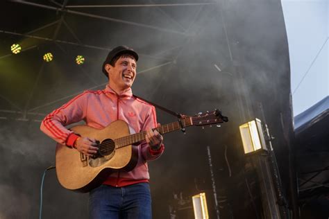 Gerry Cinnamon: A Talented Musician from Scotland