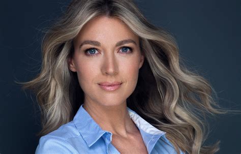 Interesting facts about Natalie Zea