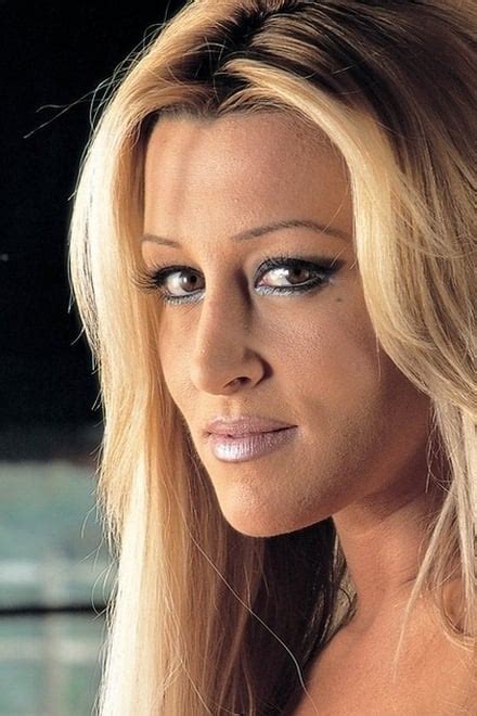 Jill Kelly's Height: Unveiling Her Physical Measurements