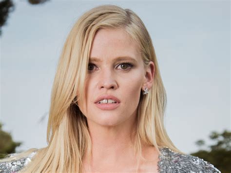 Lara Stone's Figure: A Captivating Beauty