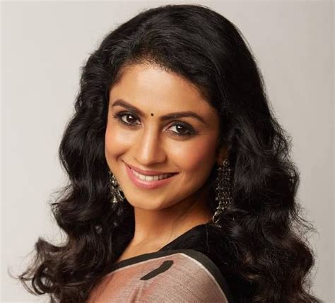 Manasi Parekh's Early Life and Education