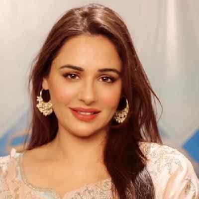 Mandy Takhar: A Rising Star in the Entertainment Industry