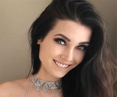 Niece Waidhofer: A Rising Star in the Modeling Industry