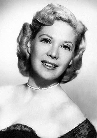 Rise to Stardom: Dinah Shore's Triumph in the Music Industry