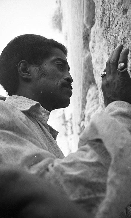 Sammy Davis: The Multifaceted Talent in Entertainment