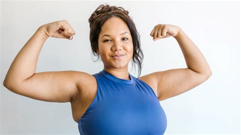 Sara Echeagaray's Impact on Body Positivity and Self-Confidence