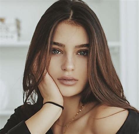 Sophi Knight's Worth: How Much Does the Remarkable Model Possess?