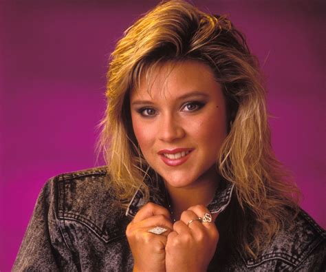 The Enigmatic Personality: Unveiling Samantha Fox's Age, Height, and Figure