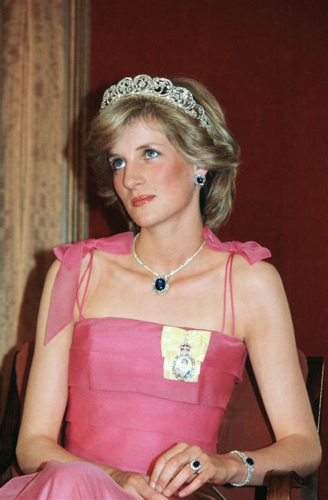 The Fashion Revolutionary: Diana, the Embodiment of Style