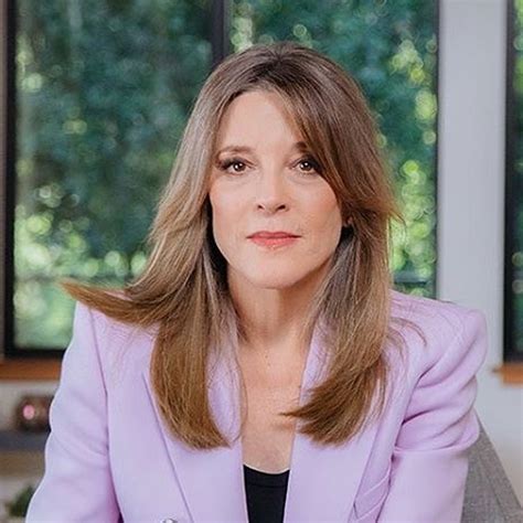 The Impact and Influence of Marianne Williamson in the Spiritual Community