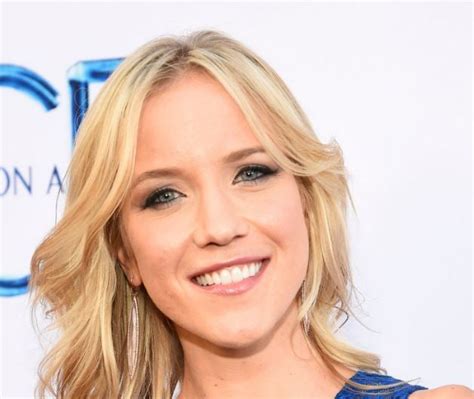 The Numbers Game: A Glimpse into Jessy Schram's Financial Success