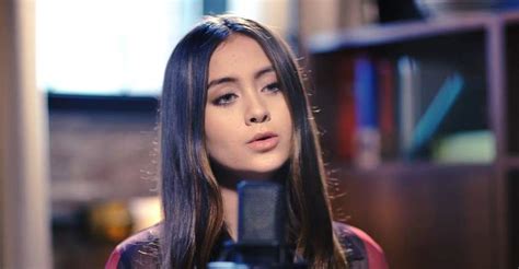 The Perfect Figure: Jasmine Thompson's Body Positivity