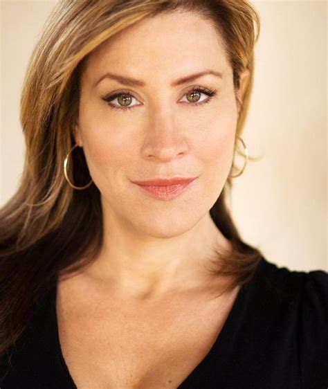 Transitioning from Comedy to Acting: The Journey of Lisa Ann Walter