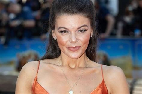 Unveiling Faye Brookes: Age, Height, and Personal Life