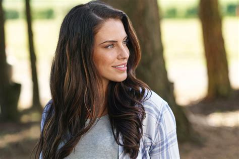 Unveiling Jessica Lowndes' Physical Appearance and Height