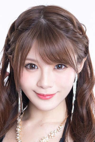 Unveiling the Impact of Minami Aizawa's Stature in the Entertainment Industry